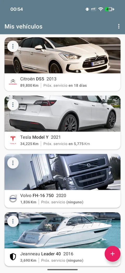 Tu flota, simplificada: gestiona coches, motos, camiones y barcos en un solo lugar